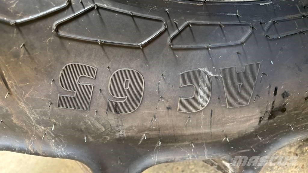 Mitas 440/65R28 Hjul, Dæk og Fælge