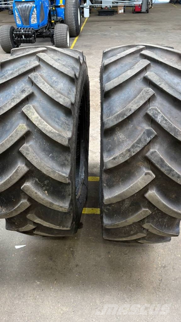 Mitas 440/65R28 Hjul, Dæk og Fælge