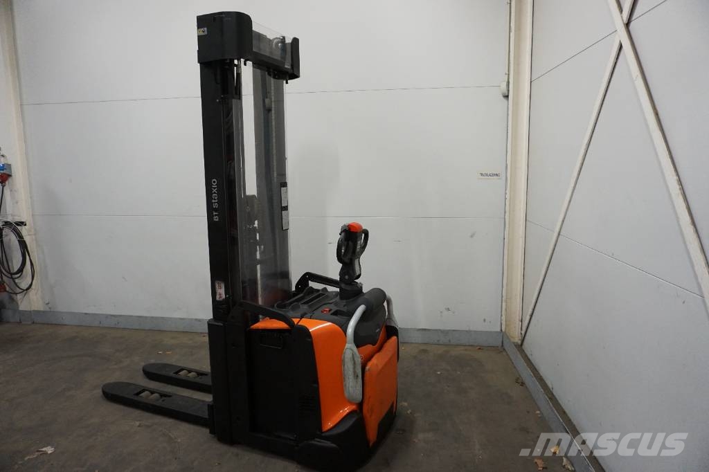 Toyota SPE160L Deichselstapler