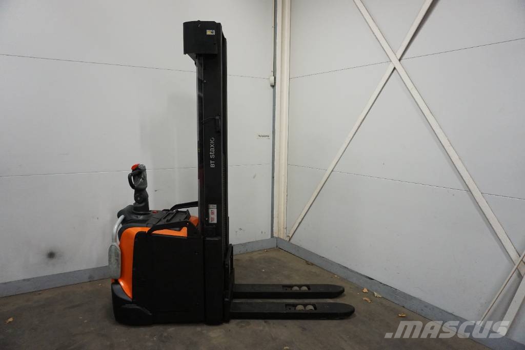 Toyota SPE160L Deichselstapler
