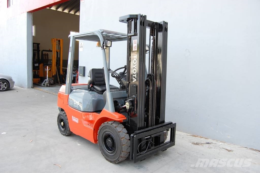 Toyota 7 FD 25 Dīzeļa autoiekrāvēji