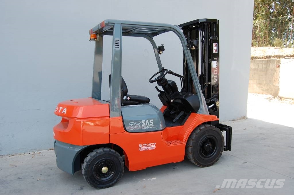 Toyota 7 FD 25 Dīzeļa autoiekrāvēji