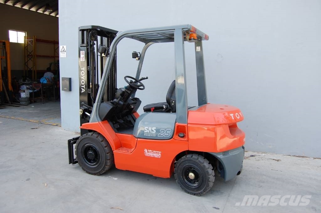 Toyota 7 FD 25 Dīzeļa autoiekrāvēji