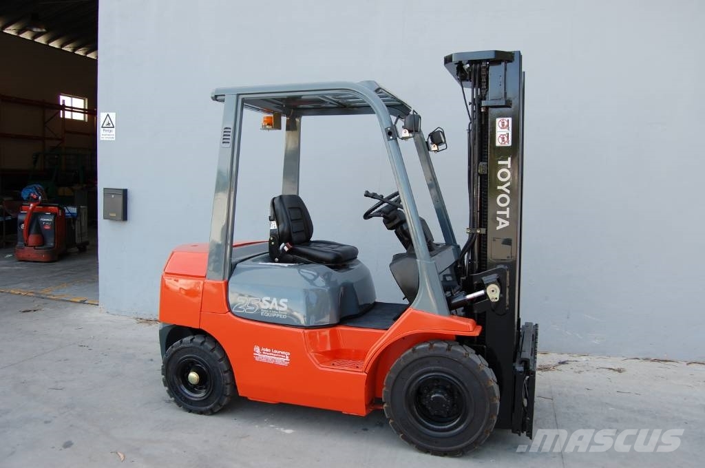 Toyota 7 FD 25 Dīzeļa autoiekrāvēji