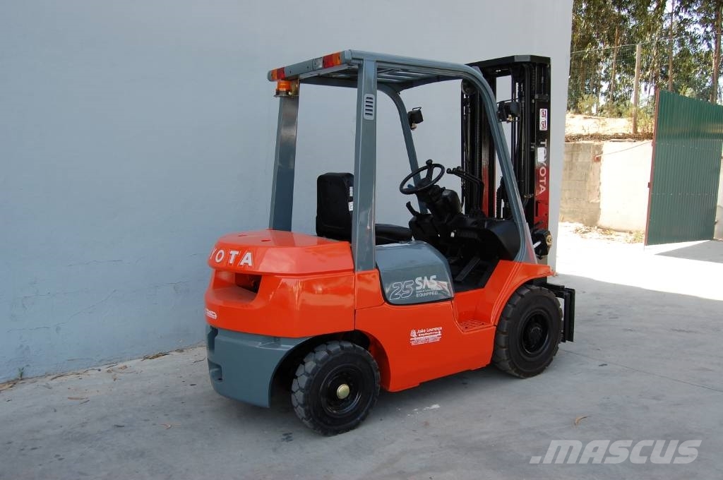 Toyota 7 FD 25 Dīzeļa autoiekrāvēji