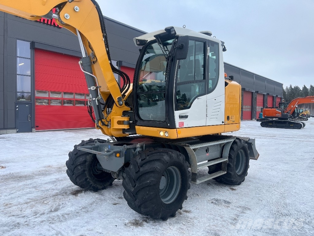 Liebherr 912 / Engcon, Kauha, Rasvari, Lämmitin Ratasekskavaatorid