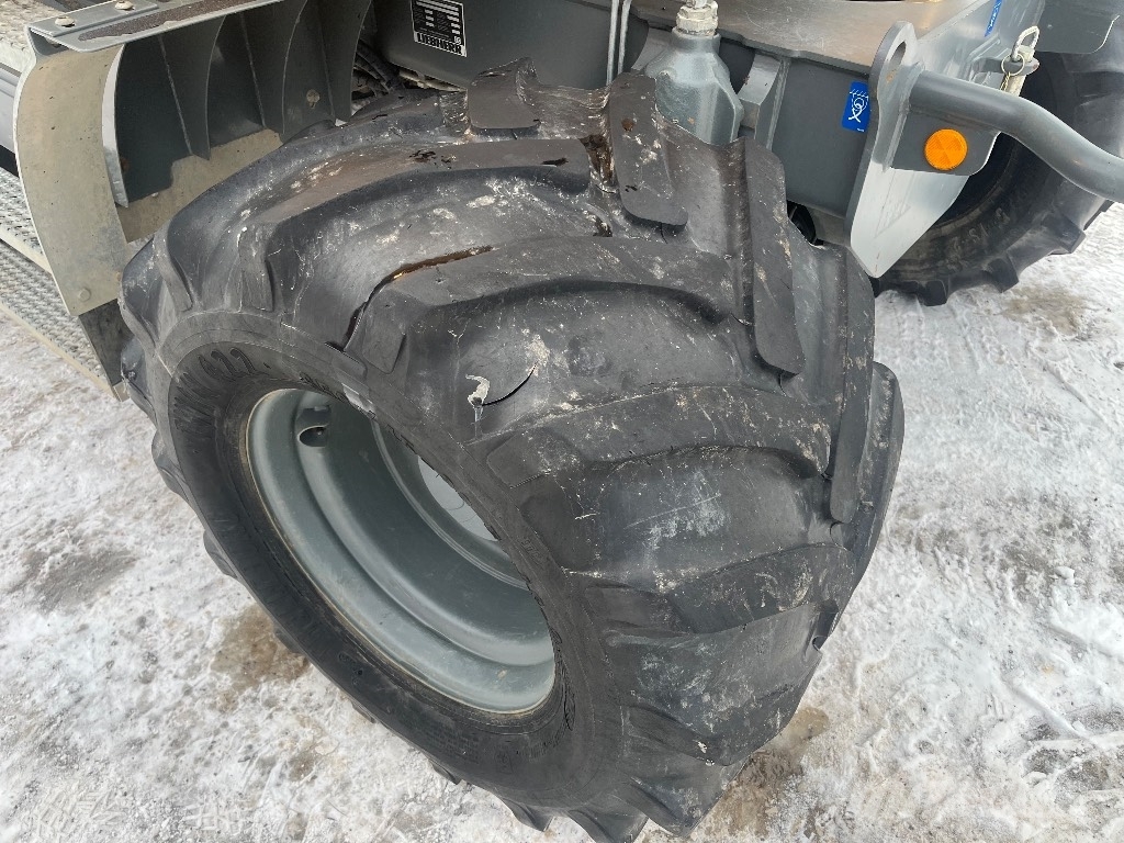Liebherr 912 / Engcon, Kauha, Rasvari, Lämmitin Ratasekskavaatorid