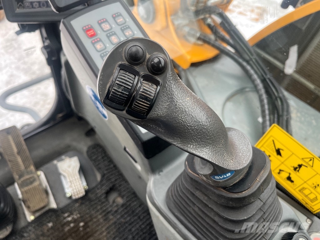 Liebherr 912 / Engcon, Kauha, Rasvari, Lämmitin Ratasekskavaatorid