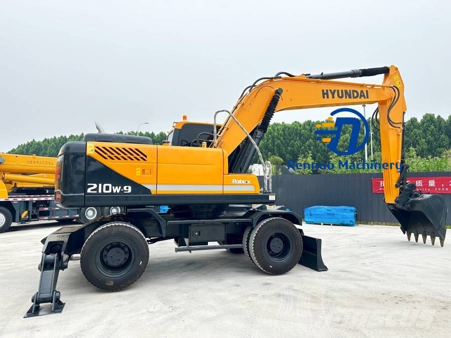 Hyundai R210W-9 Wheeled excavators