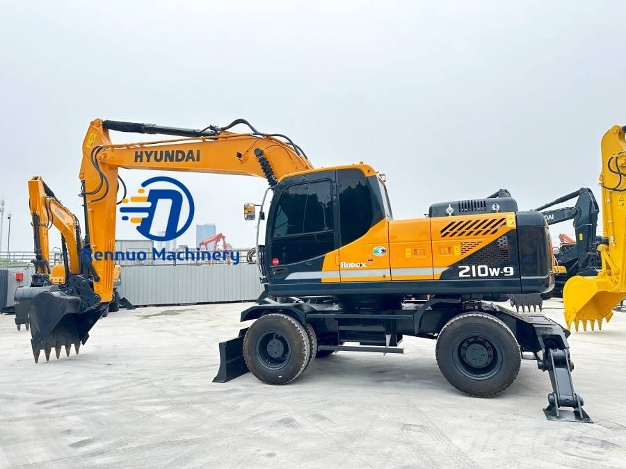 Hyundai R210W-9 Wheeled excavators