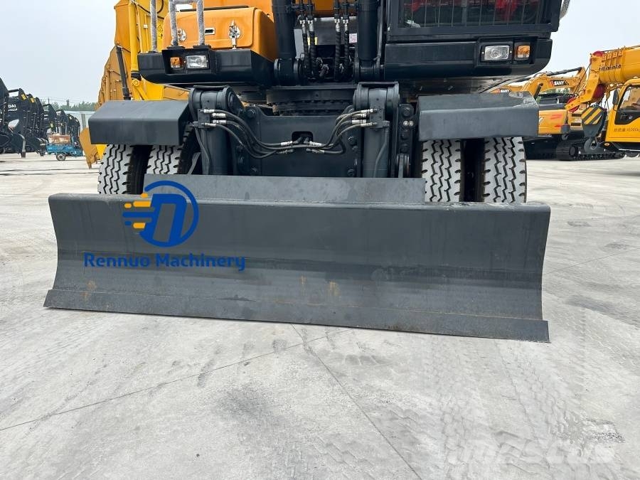 Hyundai R210W-9 Wheeled excavators