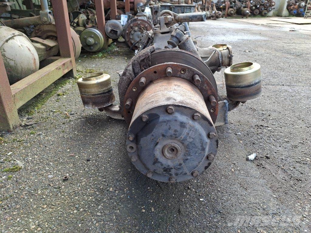 Mercedes-Benz 13 TON Essieux