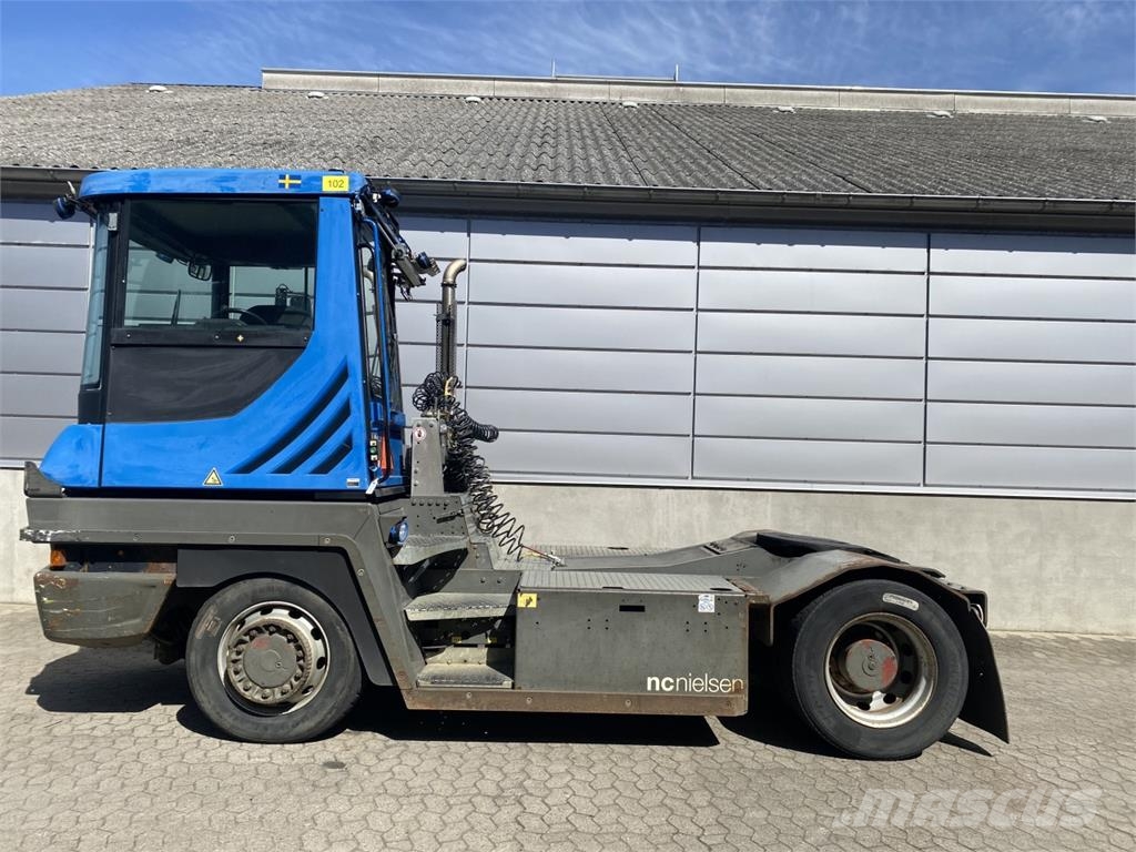 Terberg RT223 4X4 جرارات صالات المطارات