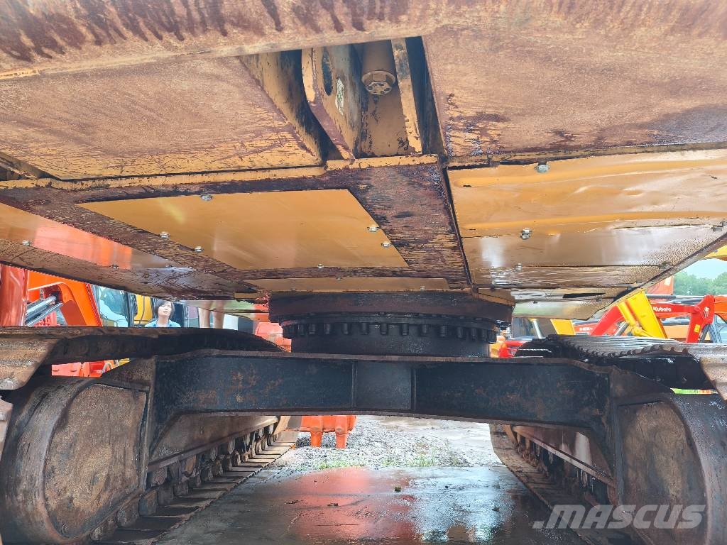 CAT 325 B L Гусеничні екскаватори