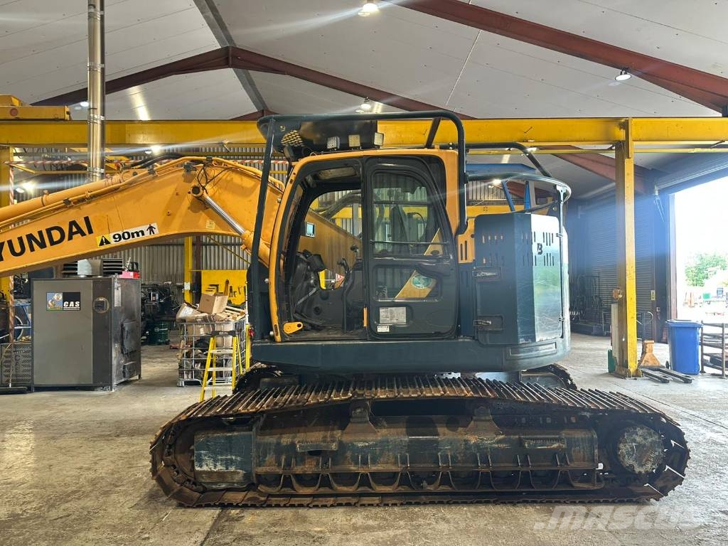 Hyundai 235 HarvaDig c/w quick hitch حفارات