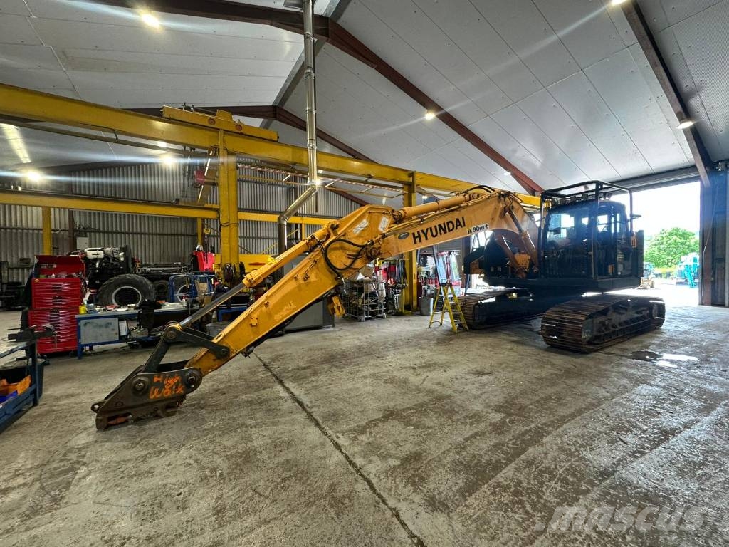 Hyundai 235 HarvaDig c/w quick hitch حفارات