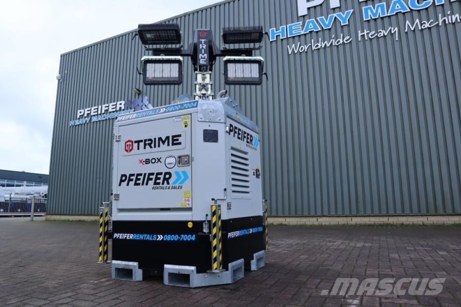Trime X-BOX 4x320W Valid inspection, Hydr. Vertical towe Torres de iluminação