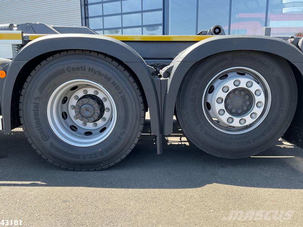 Mercedes-Benz Actros 2643 VDL 21 Ton haakarmsysteem Камиони с кран с кука