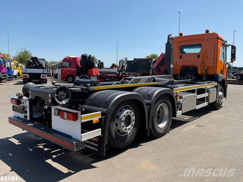 Mercedes-Benz Actros 2643 VDL 21 Ton haakarmsysteem Камиони с кран с кука