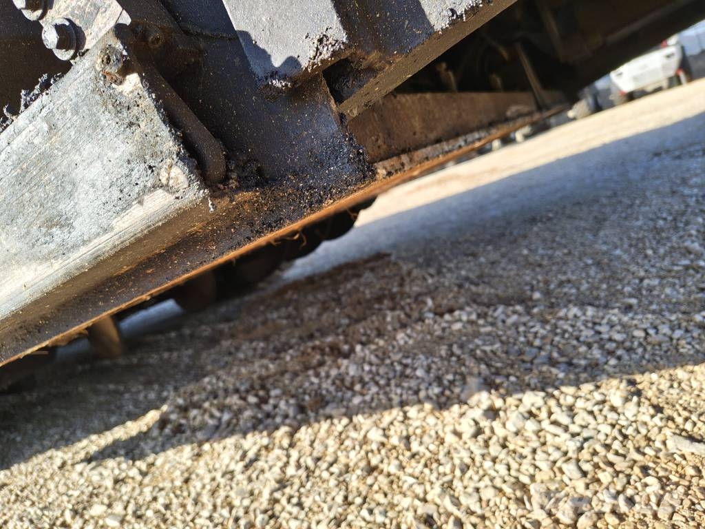 Dynapac F 121-6W Asphalt pavers