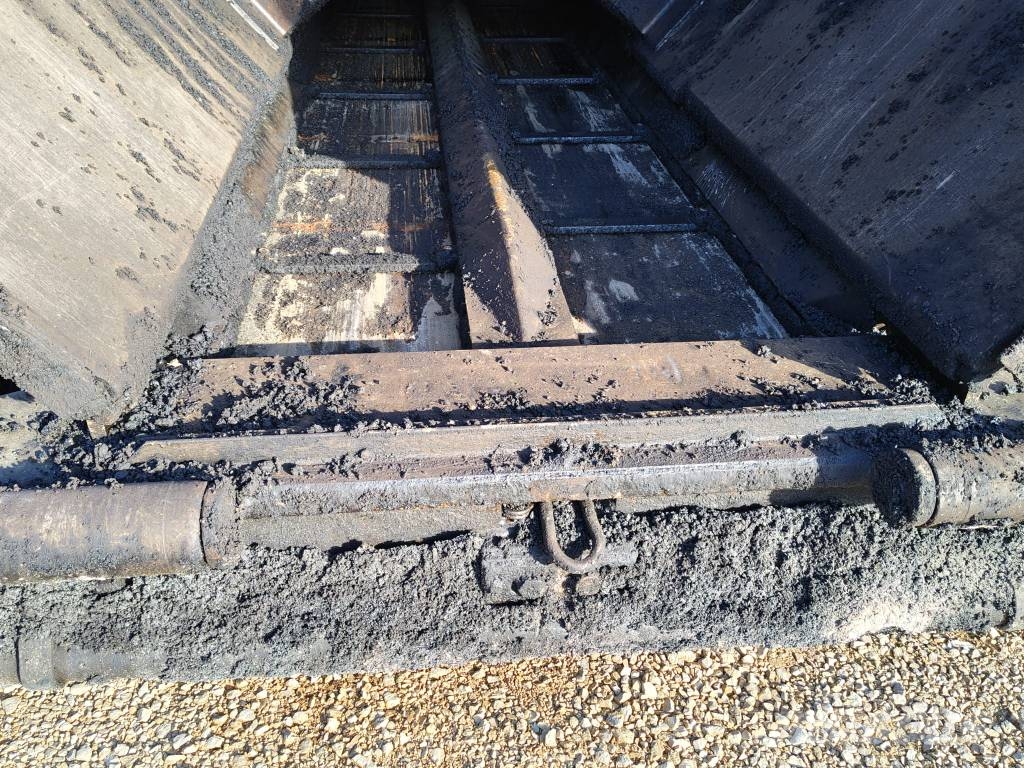 Dynapac F 121-6W Asphalt pavers