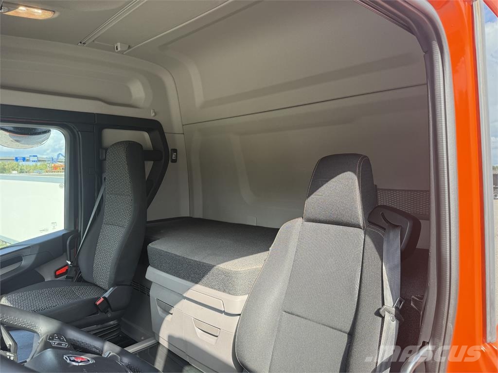 Scania R500 8X4 Nákladní vozidlo bez nástavby