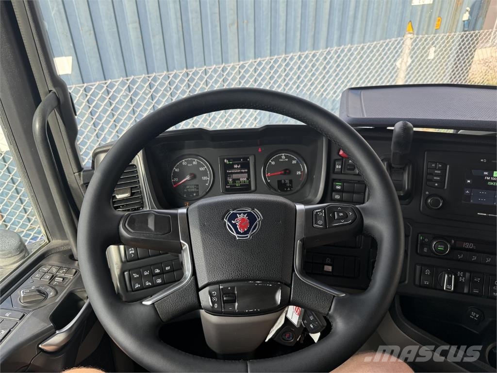 Scania R500 8X4 Nákladní vozidlo bez nástavby