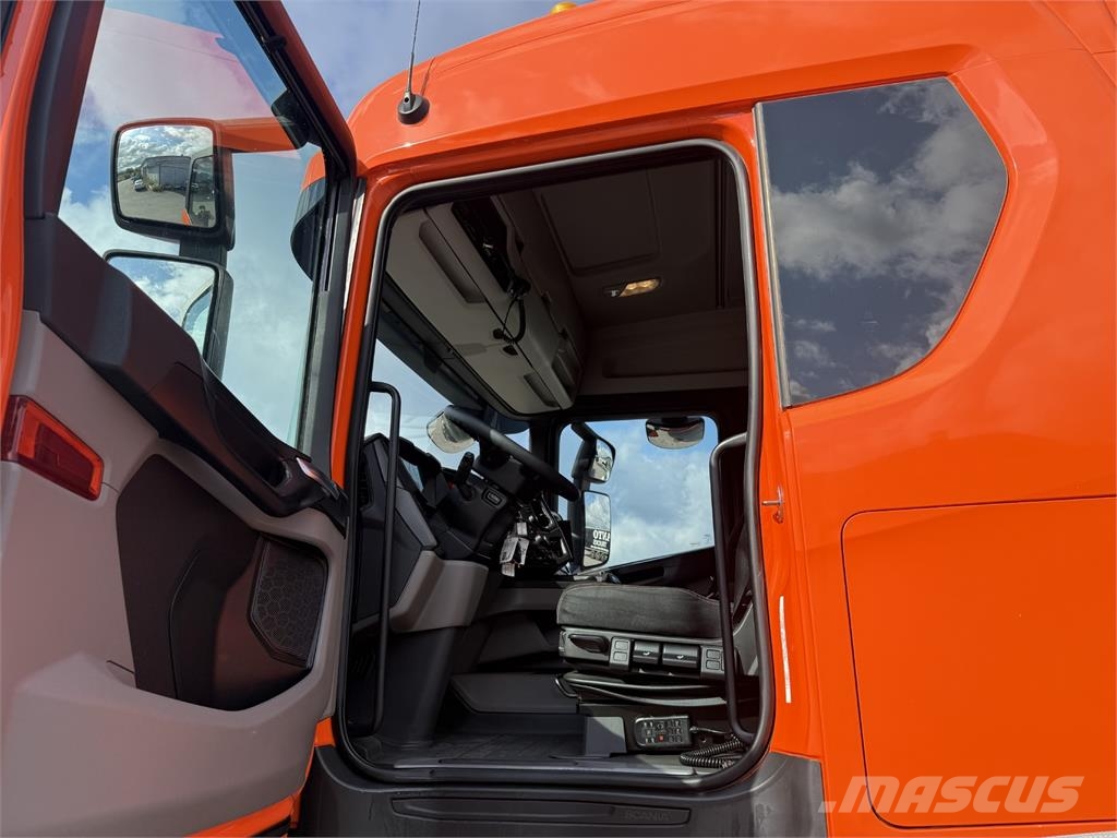 Scania R500 8X4 Nákladní vozidlo bez nástavby