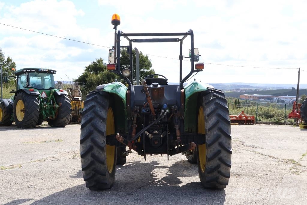 John Deere 5400 Traktoren