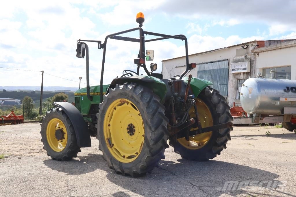 John Deere 5400 Traktoren
