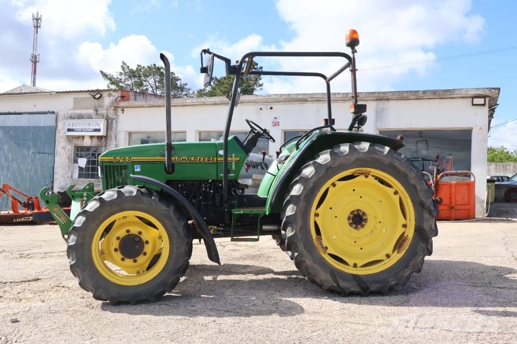 John Deere 5400 Traktoren