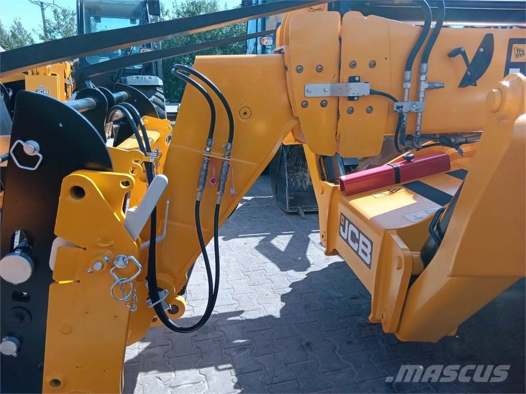 JCB 540-140 Телескопические погрузчики