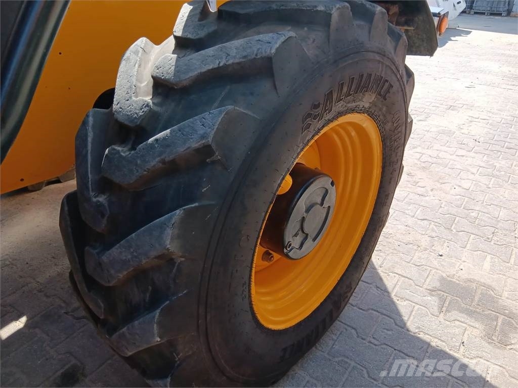 JCB 540-140 Телескопические погрузчики