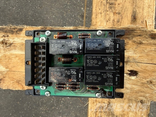 Zettelmeyer ZL 502 USED CAB PARTS Cabine en interieur