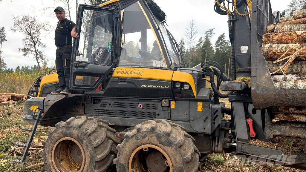 Ponsse Buffalo 8W Forwarders