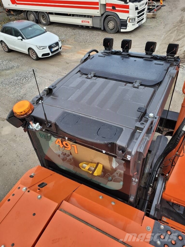 Hitachi ZX 225 US LC-7 MED BLAD , UTHYRES Raupenbagger