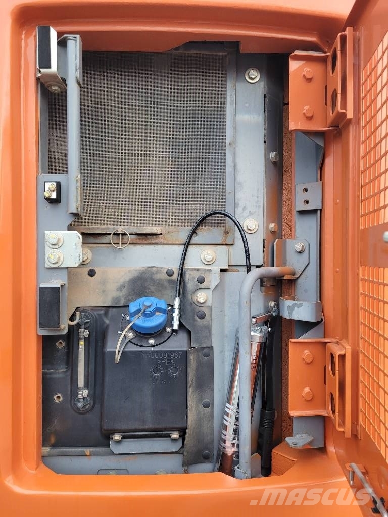 Hitachi ZX 225 US LC-7 MED BLAD , UTHYRES Raupenbagger
