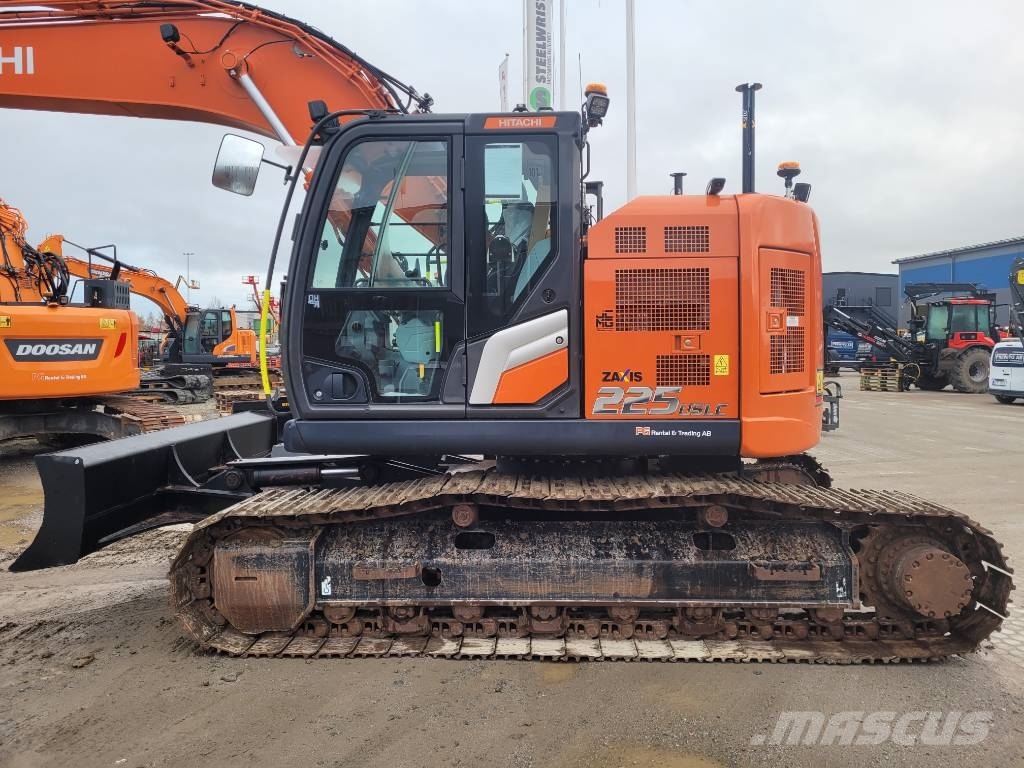 Hitachi ZX 225 US LC-7 MED BLAD , UTHYRES Raupenbagger