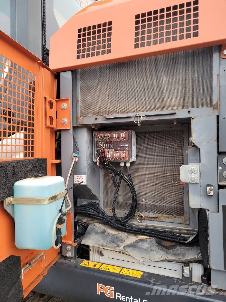 Hitachi ZX 225 US LC-7 MED BLAD , UTHYRES Raupenbagger