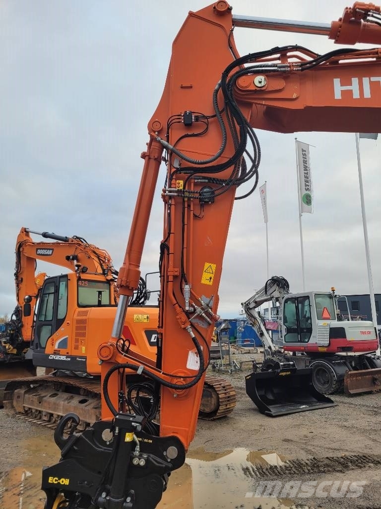 Hitachi ZX 225 US LC-7 MED BLAD , UTHYRES Raupenbagger