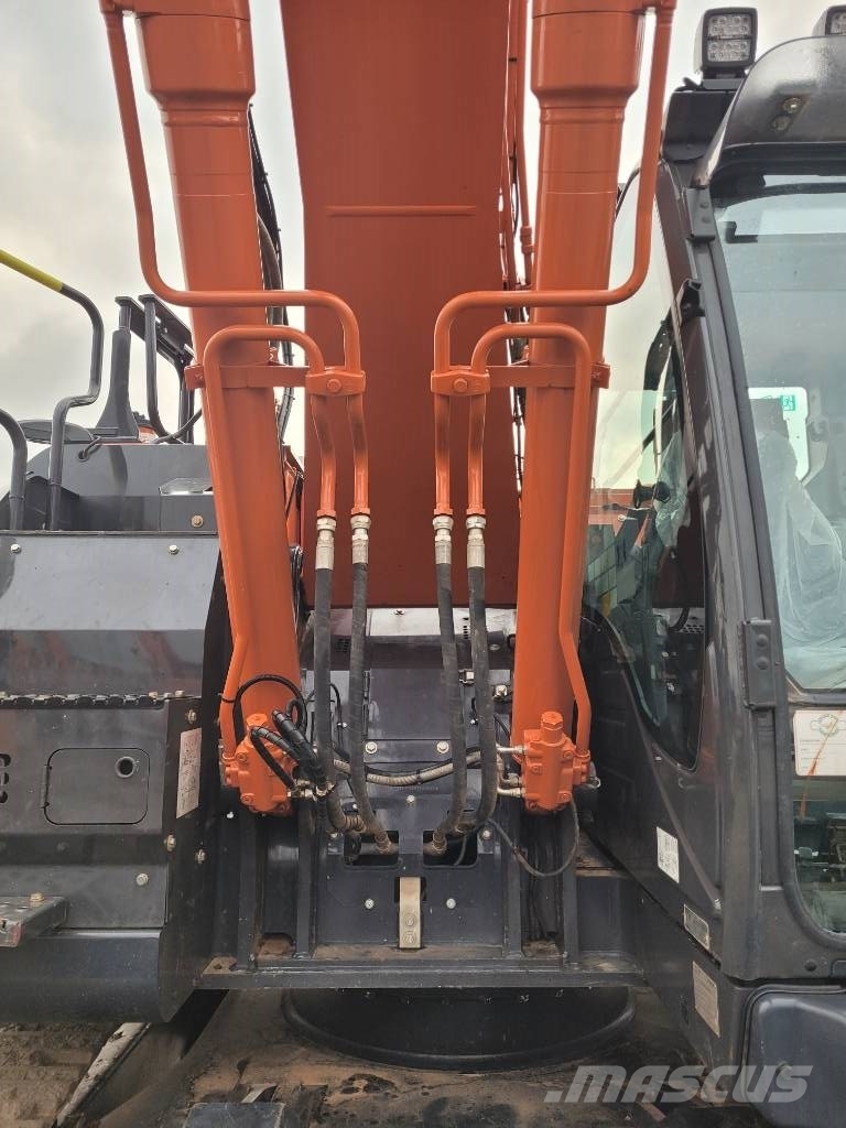 Hitachi ZX 225 US LC-7 MED BLAD , UTHYRES Raupenbagger