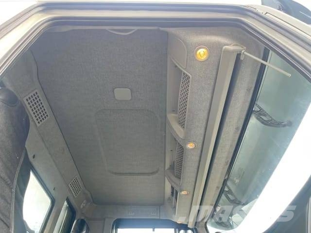 Iveco X-WAY 460 Trasportatore per veicoli