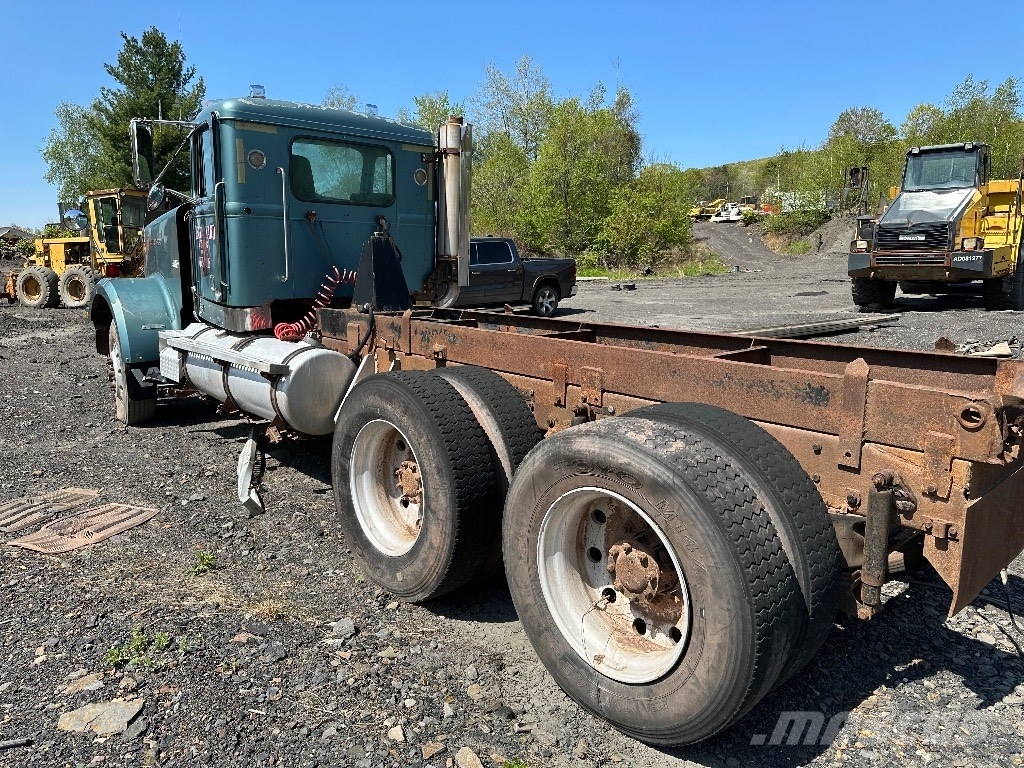 Western Star 4964FX Vetopöytäautot