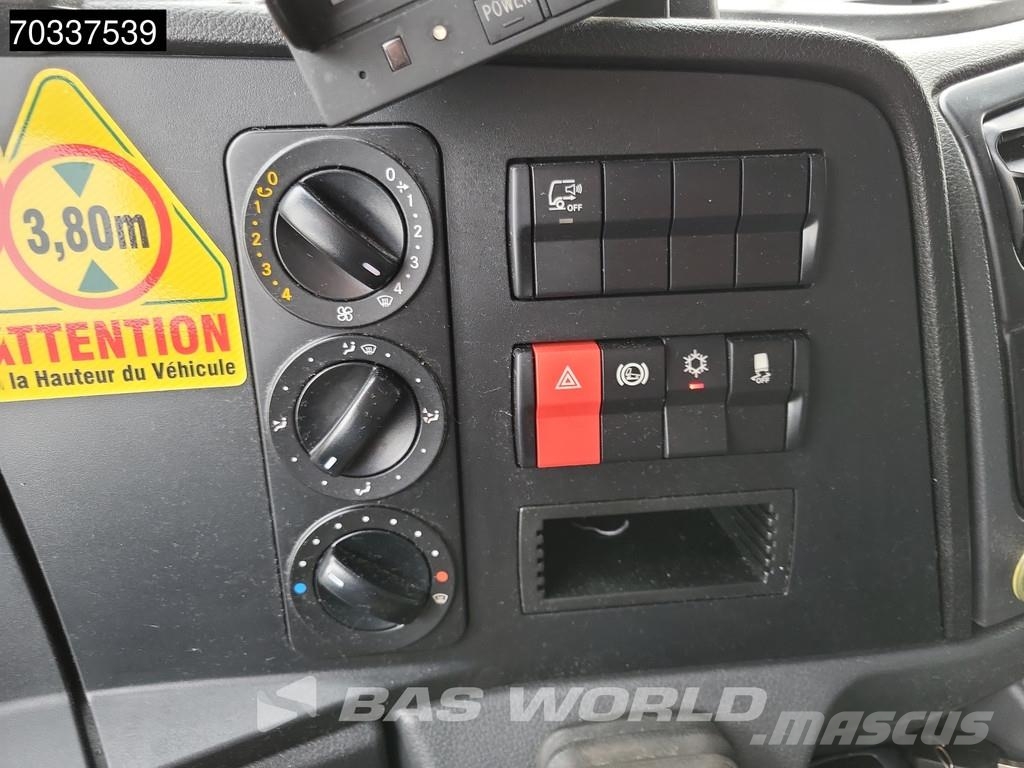Mercedes-Benz Atego 1324 4X2 6-Cylinder Engine Automatic Tailgat Furgons
