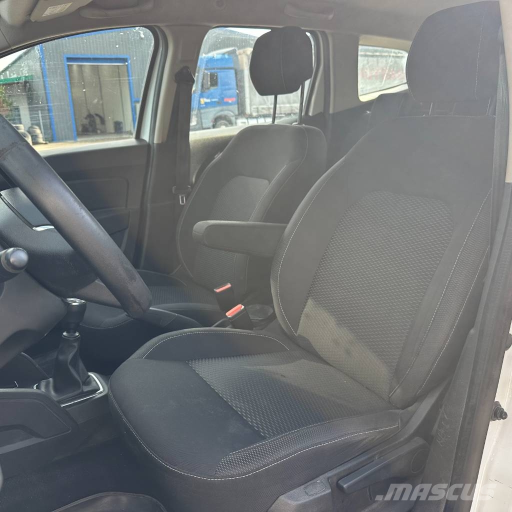 Dacia Duster 1.5 dCi 4x4 Carros