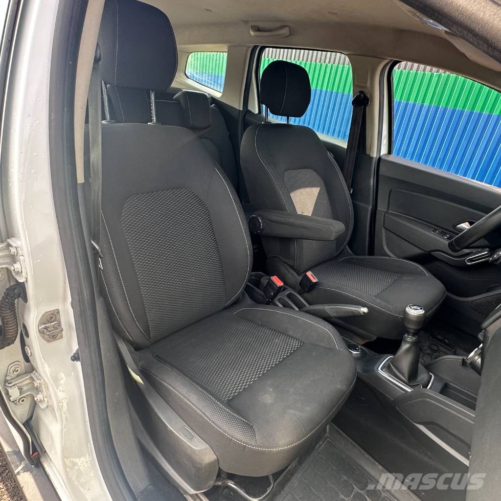 Dacia Duster 1.5 dCi 4x4 Carros