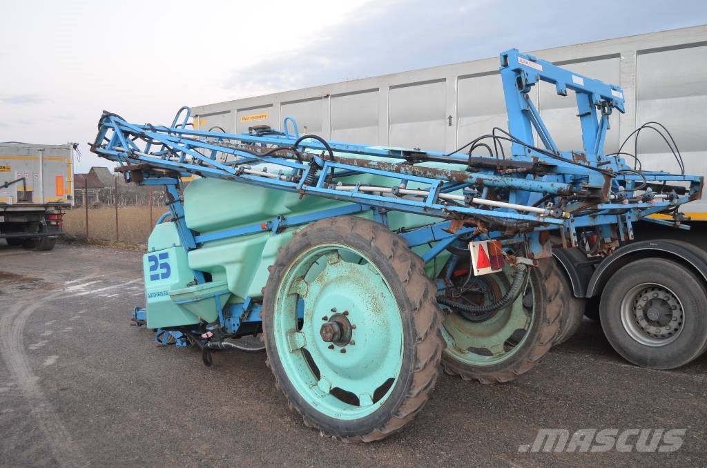 Berthoud Racer 25 Trailed sprayers