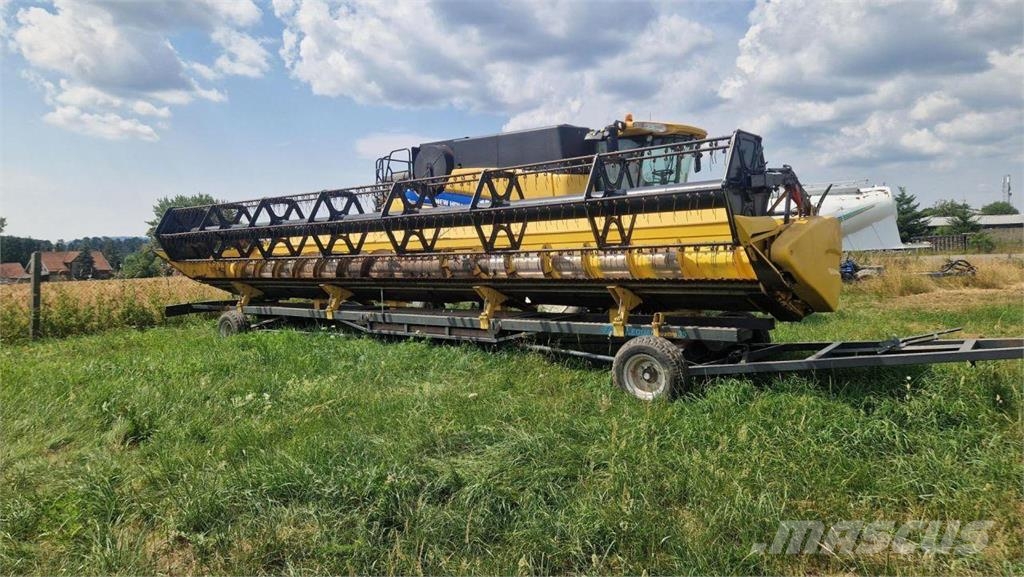 New Holland CR 9090 Mähdrescher