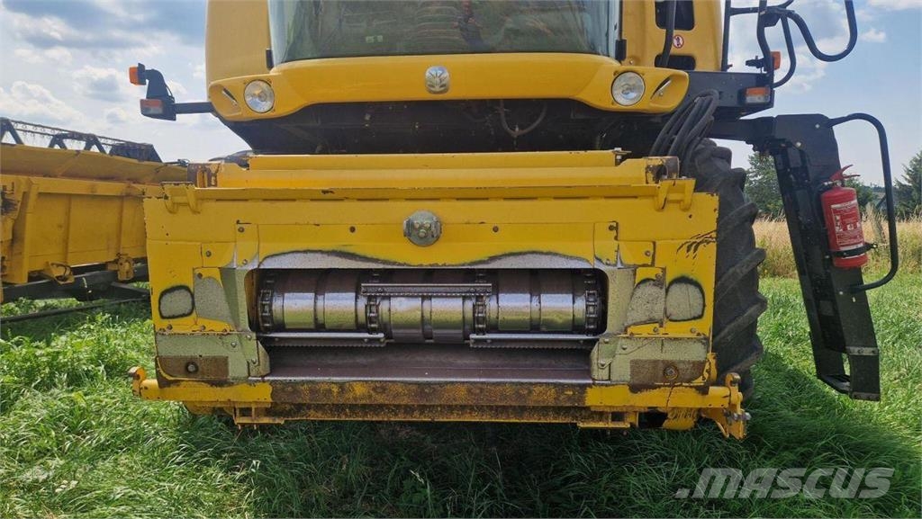 New Holland CR 9090 Mähdrescher