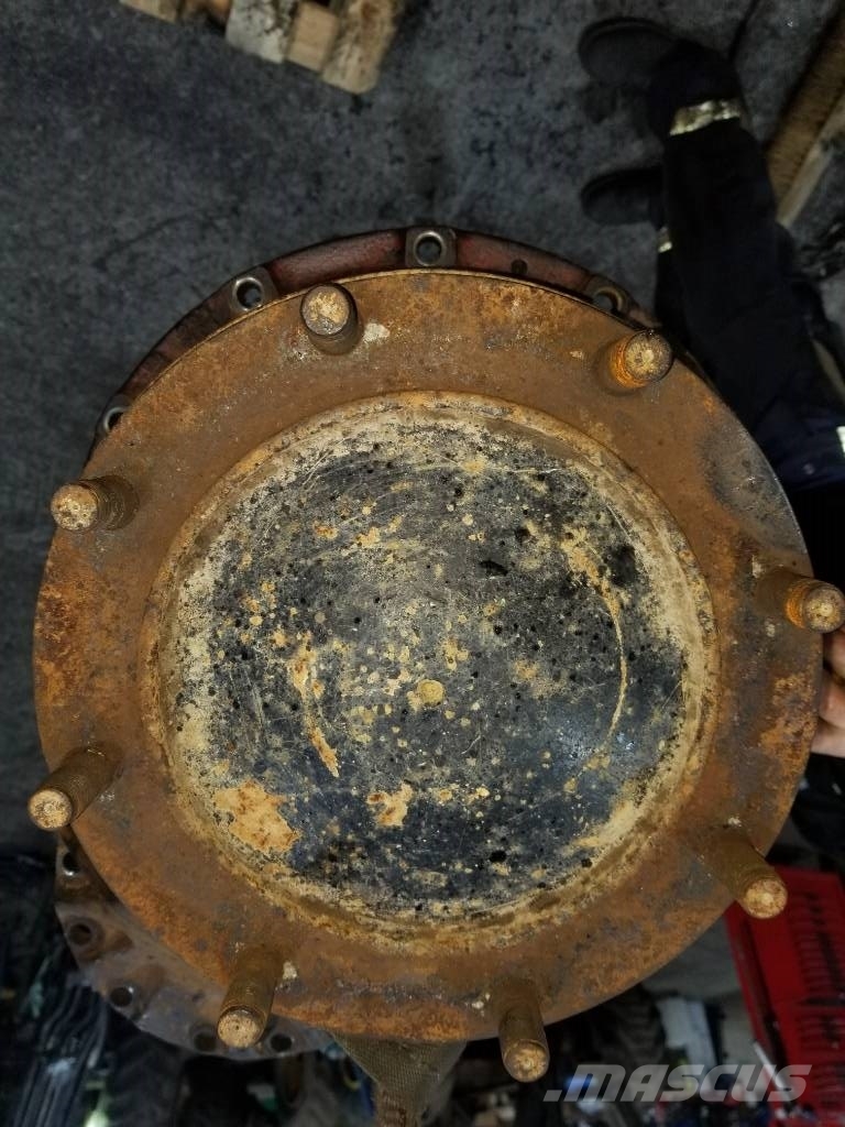 Valmet 820 Black Cab Final Drive Hub Transmission
